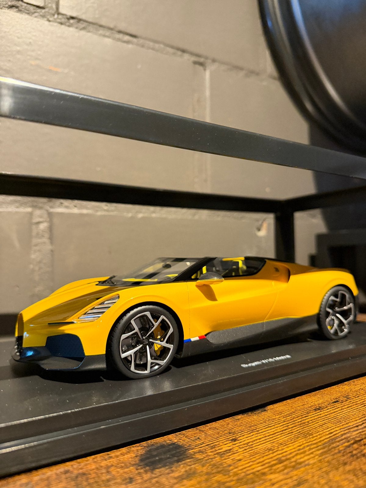 Bugatti Mistral W16 Topspeed models, Enlèvement ou Envoi