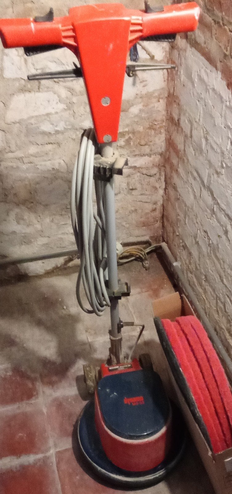Monobrosse Professionnelle Dynamo MS 33 + disques, Enlèvement ou Envoi