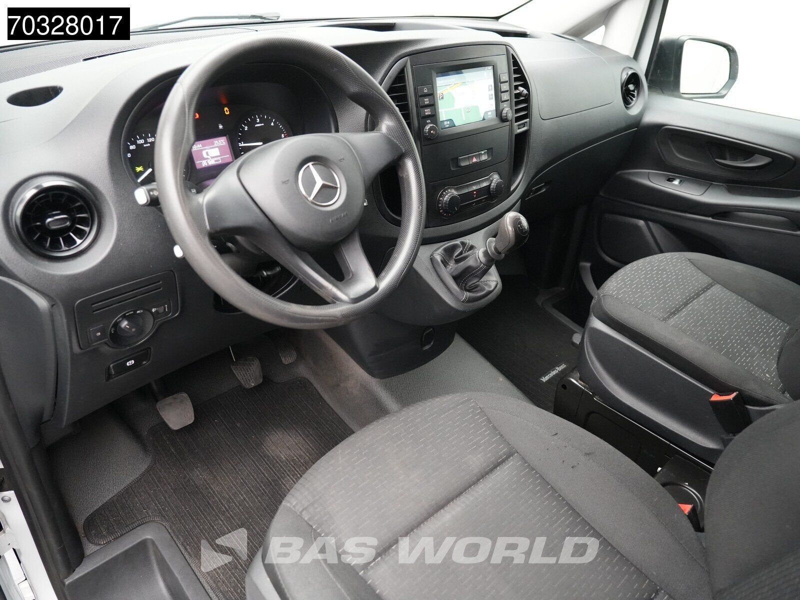 Mercedes Vito 110 L1H1 Navi Airco Cruise Camera Werkplaatsin, Autos, Camionnettes & Utilitaires, 75 kW, Achat, Entreprise, 2 places