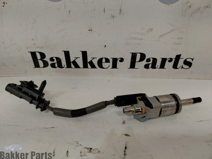 Injector (benzine injectie) van een Volvo V60, Auto-onderdelen, Brandstofsystemen, Volvo, Gebruikt, 3 maanden garantie