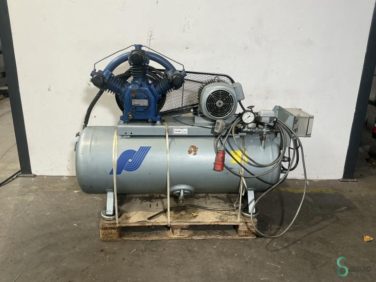 Compressor Grasso 1973, Zakelijke goederen