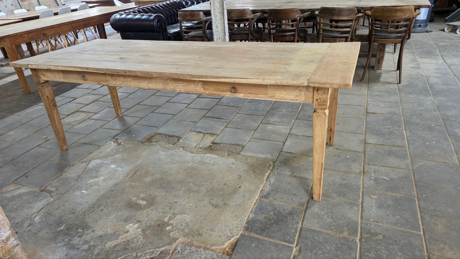 240 cm lange authentieke boerentafel mooi geleefd blad, Ophalen of Verzenden