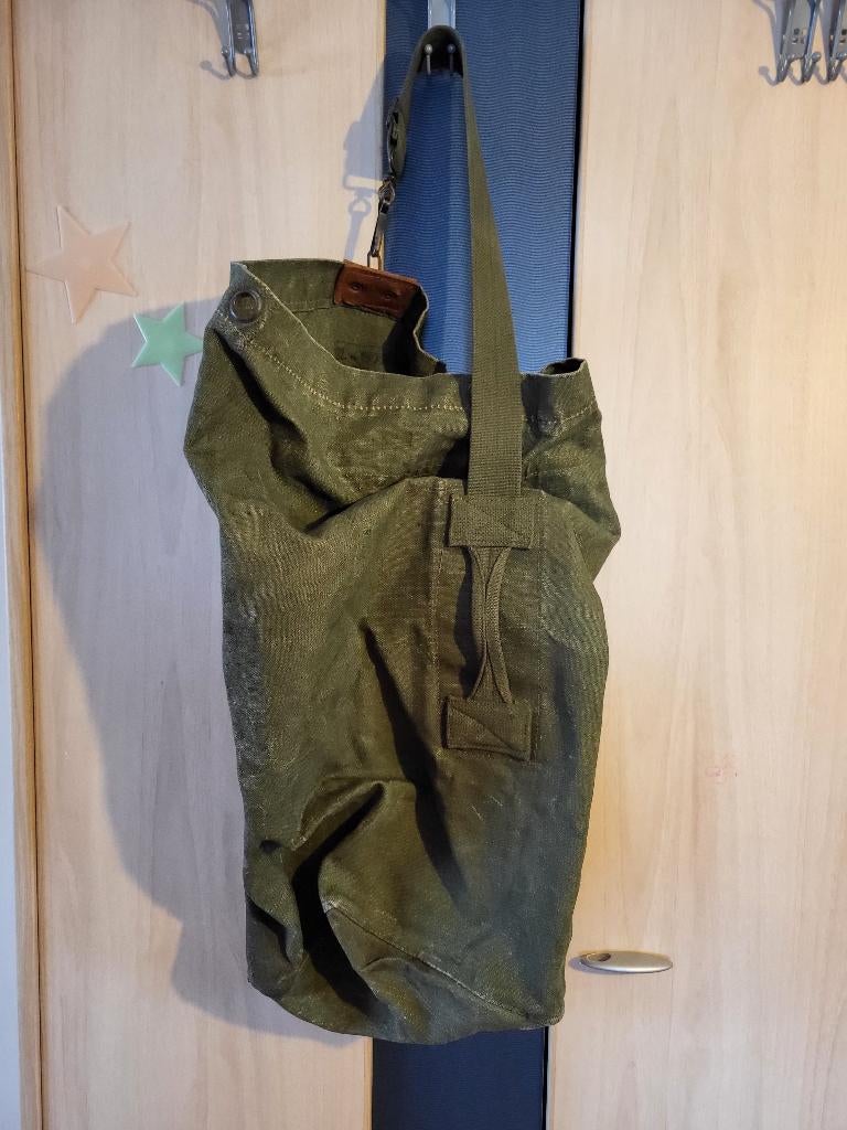 Militaria - Militaire - Ancien kit bag armée Belge - 1973, Collections, Enlèvement ou Envoi
