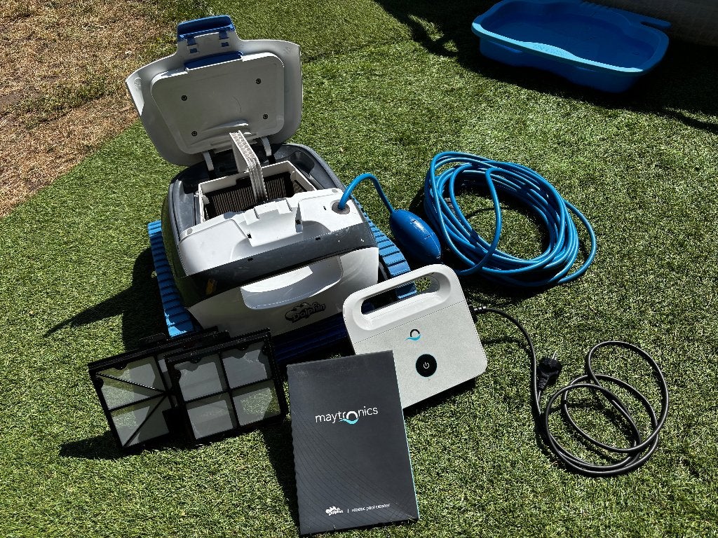 Zwembadrobot Dolphin S100 / zo goed als nieuw!, Tuin en Terras, Ophalen, Zo goed als nieuw