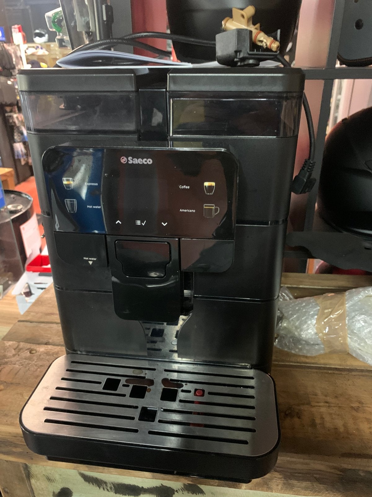 Machine a cafe a grain saeco, Enlèvement, Comme neuf