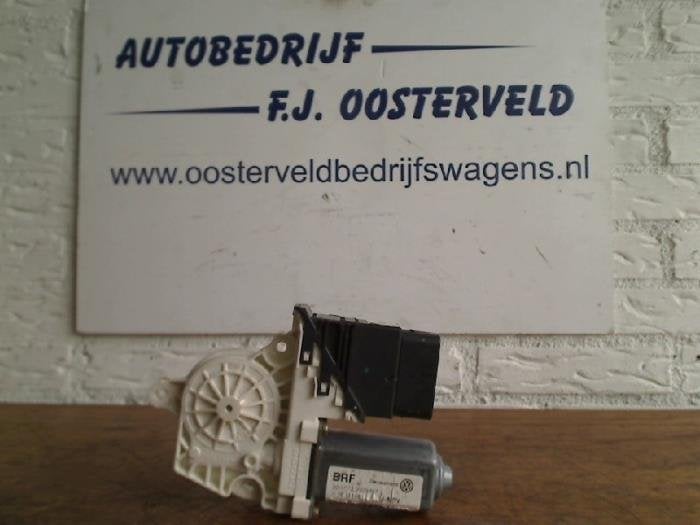 Mécanique vitre 4portes arrière gauche d'un Volkswagen Tou, Volkswagen, -, 3 mois de garantie, Utilisé
