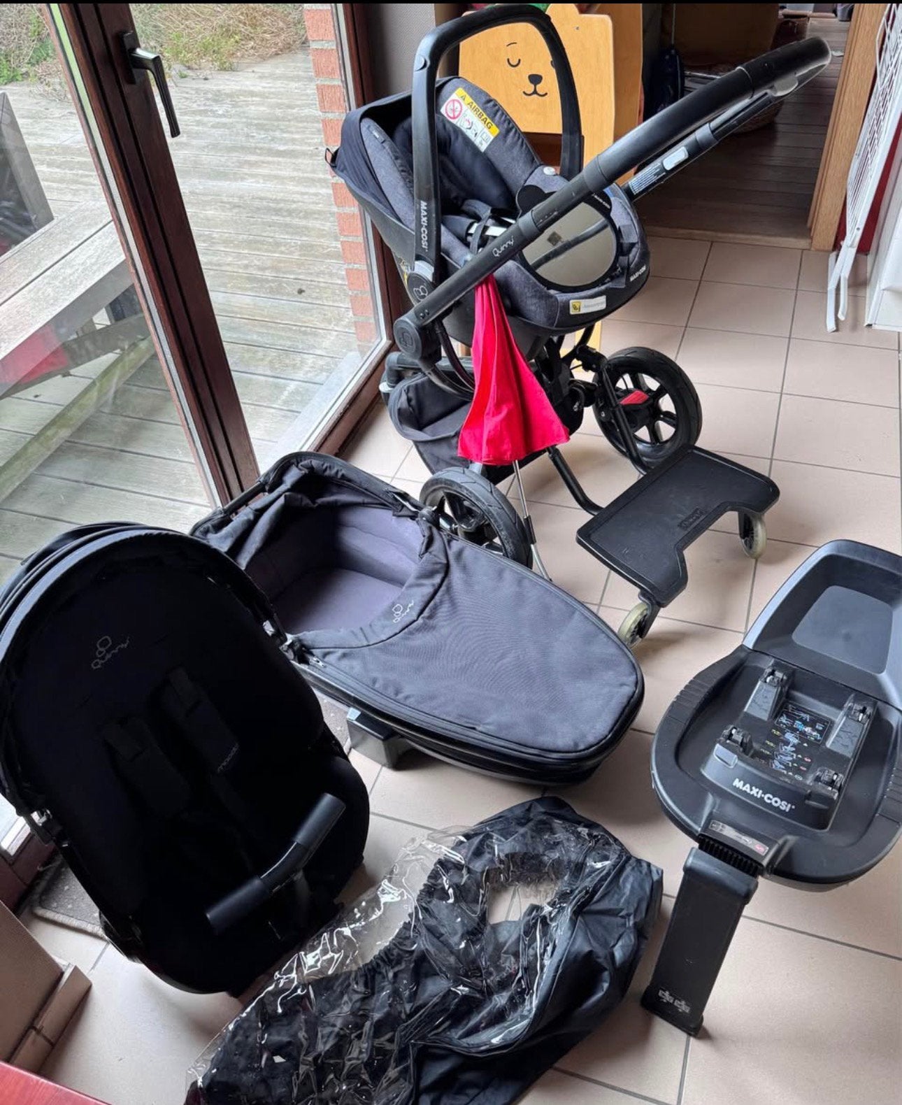 Trio Quinny Mood + base isofix /Siege auto, Enlèvement, Utilisé, Poussette, Pneus