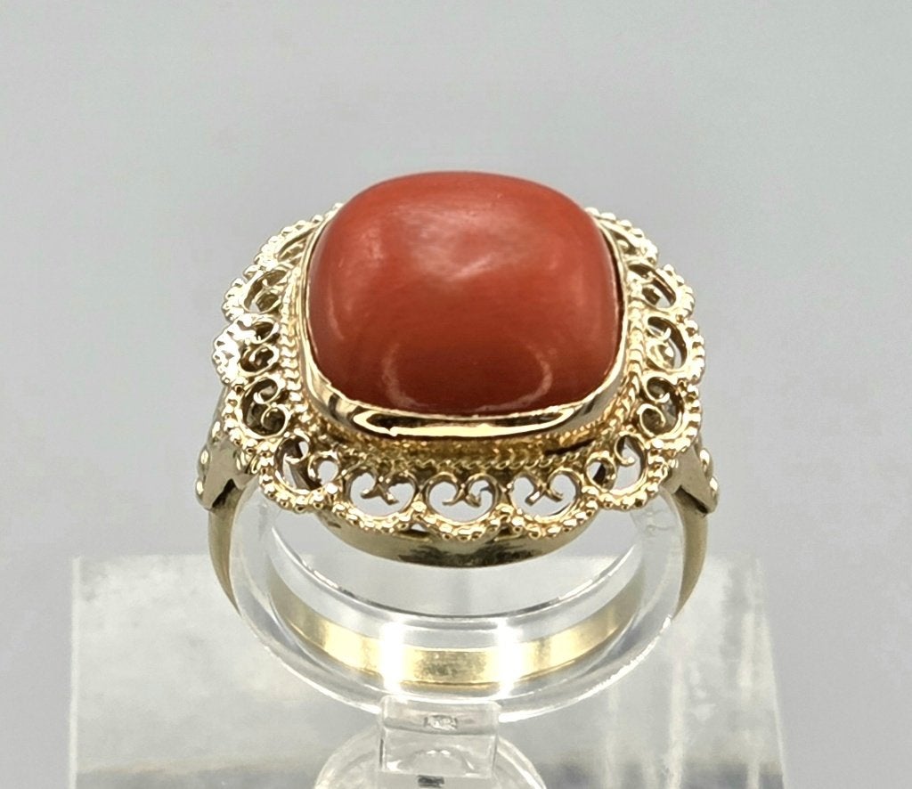 Bague design vintage en or avec corail rouge. 2026/578, Bijoux, Sacs & Beauté, Enlèvement ou Envoi, Or, Bague, Avec pierre précieuse