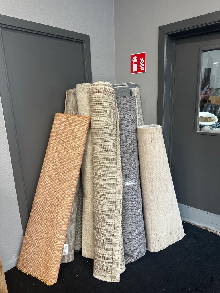 LIQUIDATION COMMERCE MEUBLE - TAPIS - Décoration, Maison & Meubles, Neuf, 200 cm ou plus, 200 cm ou plus, Argenté