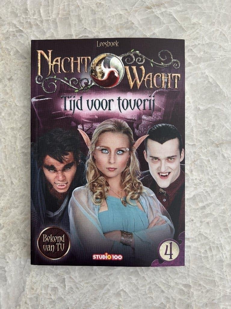 Boek Nachtwacht - Tijd voor toverij, Boeken, Ophalen, Studio 100, Fictie algemeen, Zo goed als nieuw