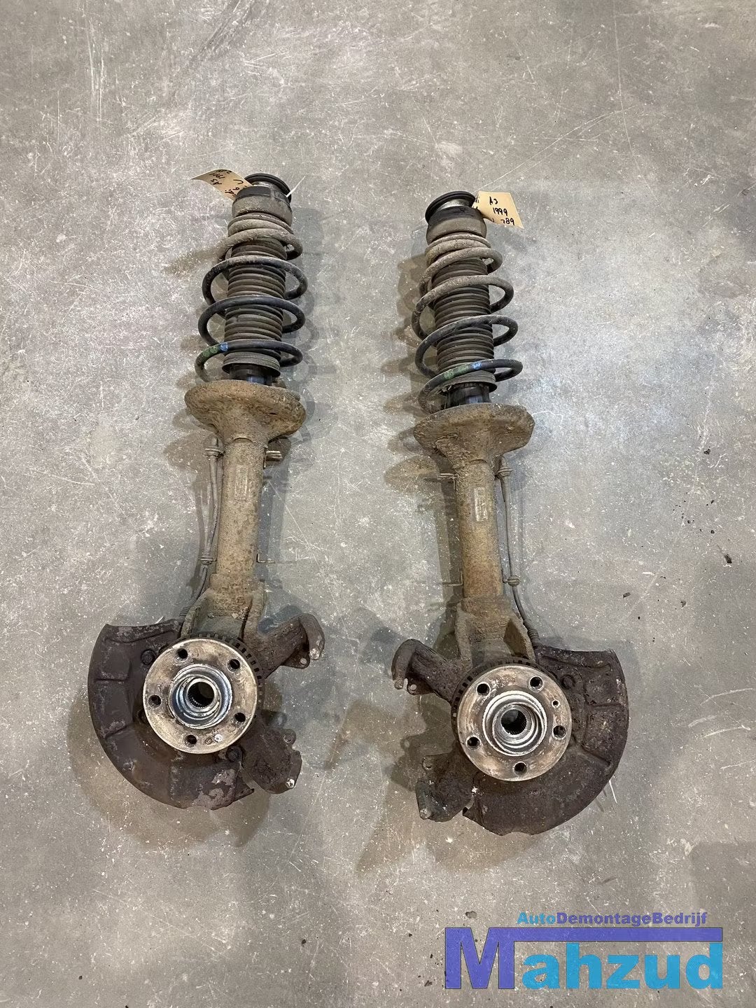 AUDI A3 8L 8L1 links rechts voor veerpoot fuseehuis, AUDI AG, Auto-Union-Strasse 1
85045  Ingolstadt, DE, Audi, Utilisé