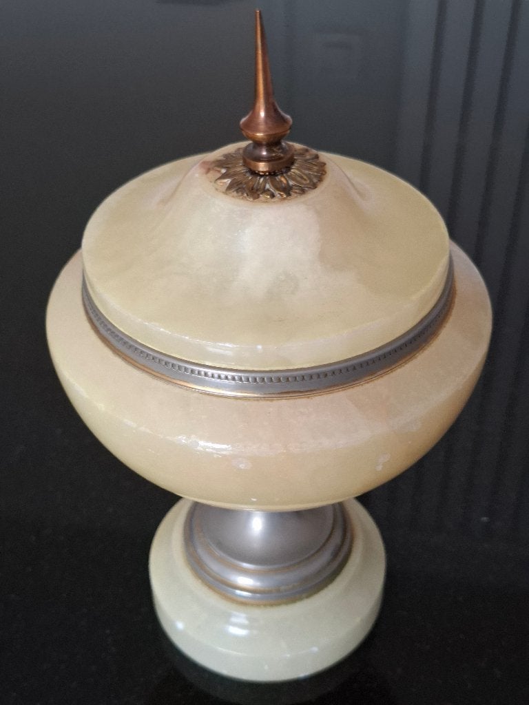 Vintage Albasten Bombonière / Bonbondoos met Metalen Montuur, Huis en Inrichting, Overige materialen, Gebruikt, Rond, Pot of Kruik