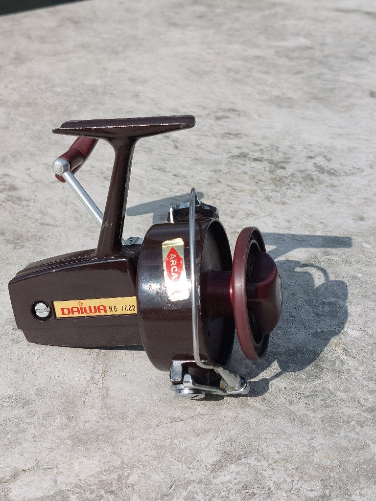 Vintage Daiwa No. 7600 Vismolen – Made in Japan, Enlèvement ou Envoi, Utilisé, Moulinet