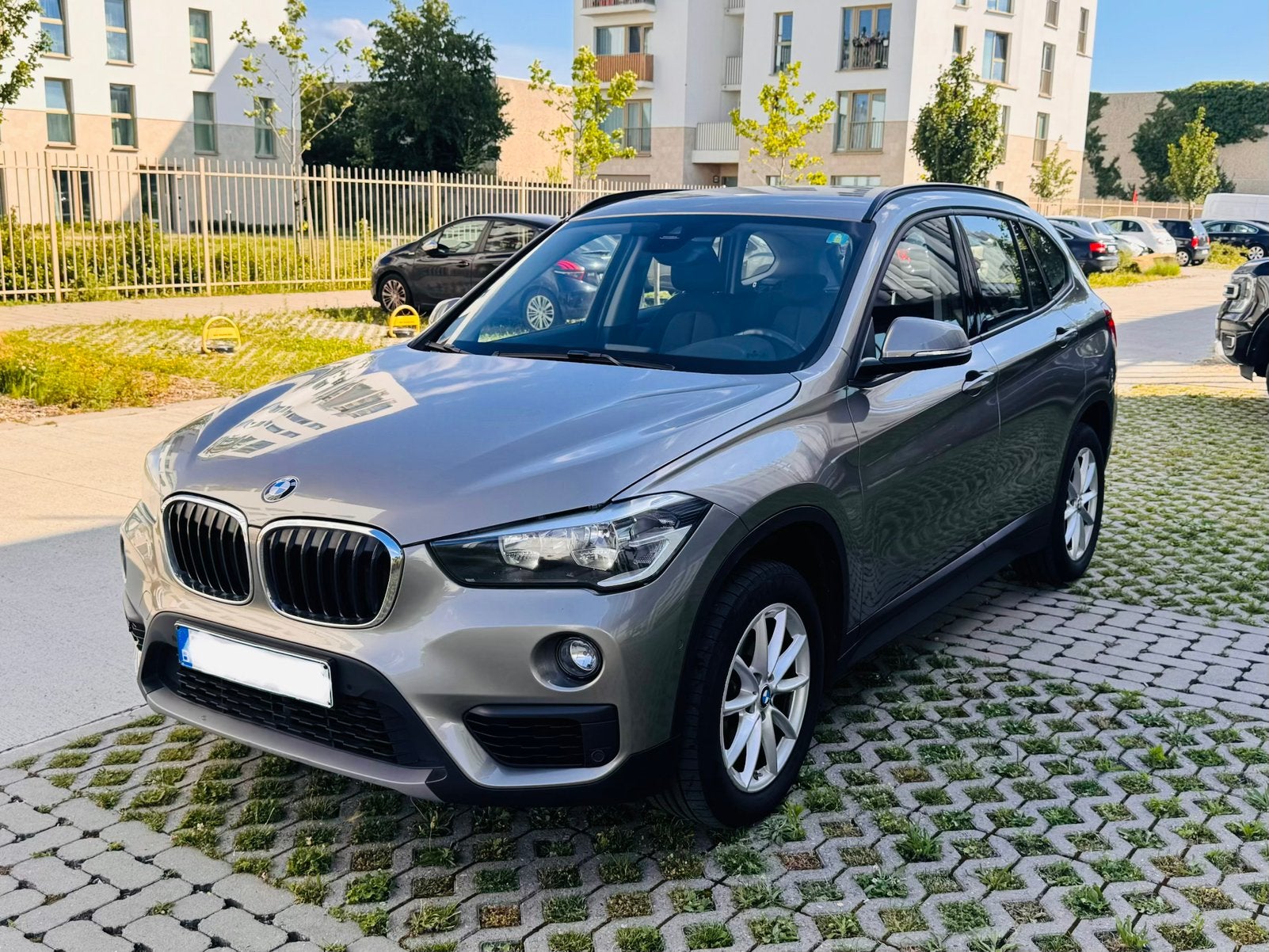 BMW X1 Sdrive 1.6d Automaat, Auto's, X1, Dealer onderhouden, Bruin, Bedrijf