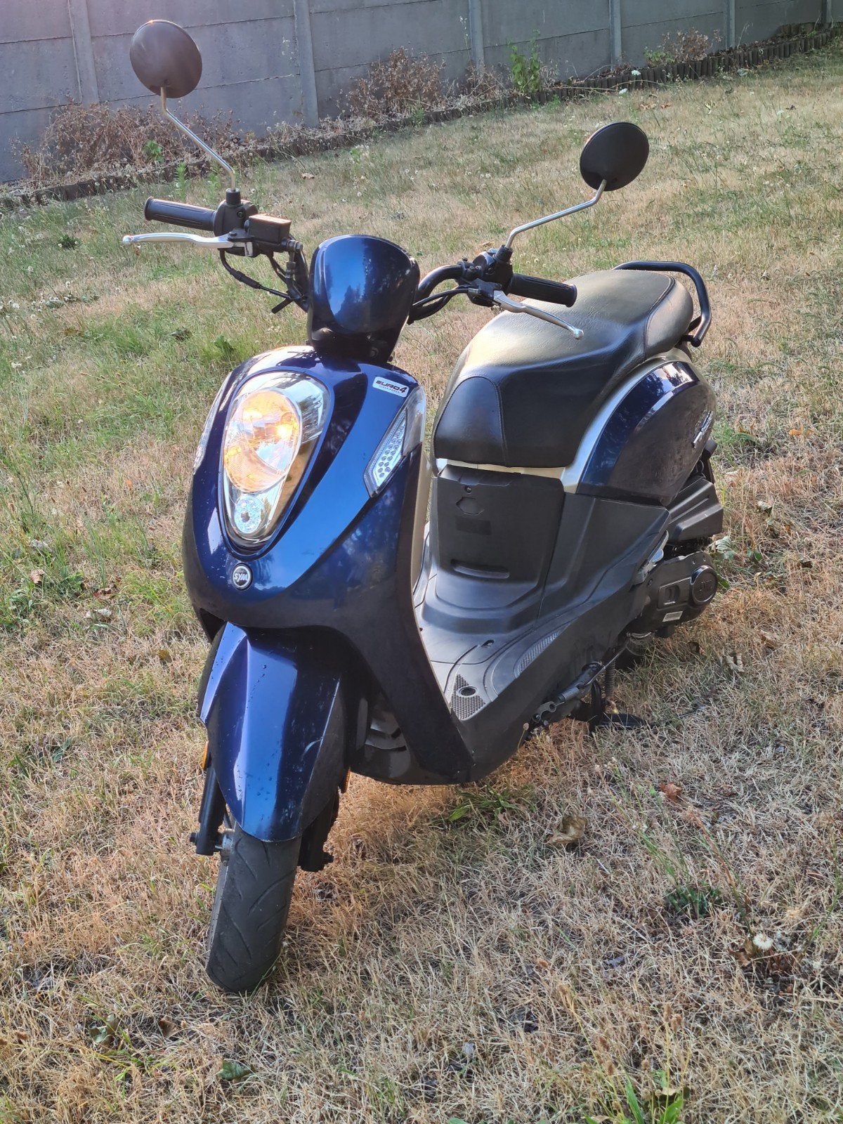 Sym Mio 50i in goede staat B klasse papieren en sleutel, Fietsen en Brommers, Ophalen of Verzenden