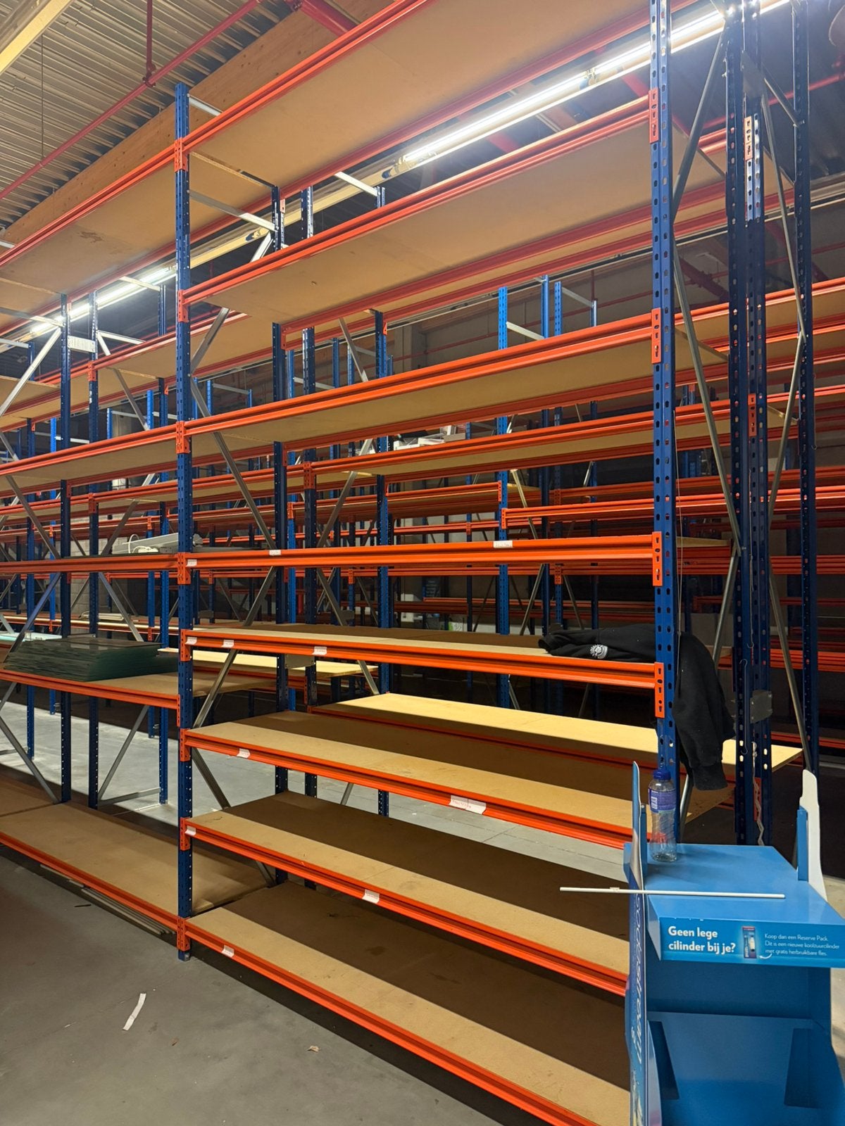 Stelling 60 cm diep, Ophalen