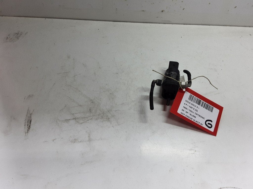 RUITENSPROEIERPOMP VOOR Golf V (1K1) (1T0955651A), Gebruikt, Volkswagen, Mevr. I. Hauben, Rue de l'Espoir 34 34
4030  GRIVEGNÉE, BE