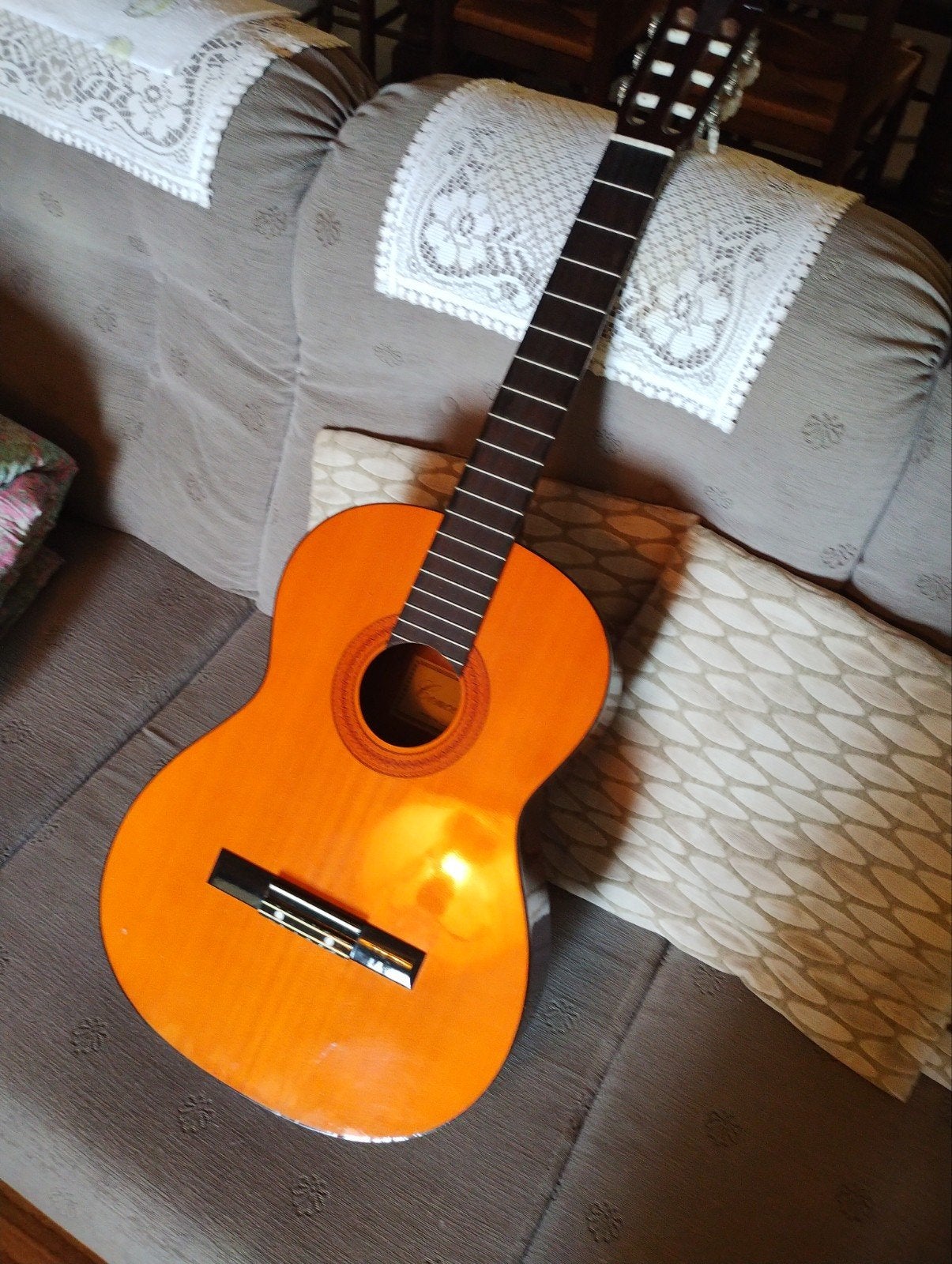 Eenvoudige klassieke gitaar., Muziek en Instrumenten, Snaarinstrumenten | Gitaren | Akoestisch, Ophalen
