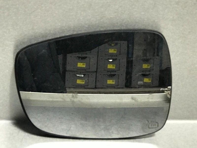 GLACE RETROVISEUR DROIT Swift (ZA / ZC / ZD1 / 2/3/9), Utilisé, Suzuki