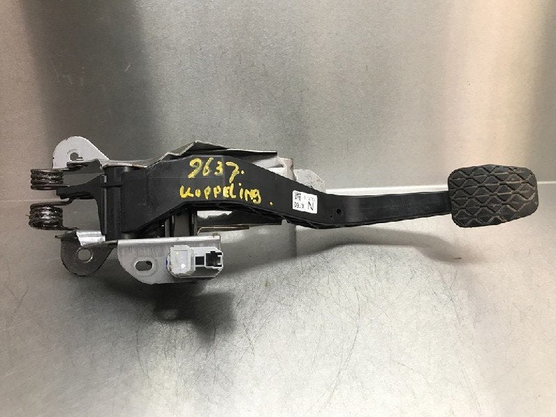 KOPPELINGSPEDAAL ABS Mazda CX-5 (KE,GH) (01-2011/10-2017), Auto-onderdelen, Gebruikt, Mazda