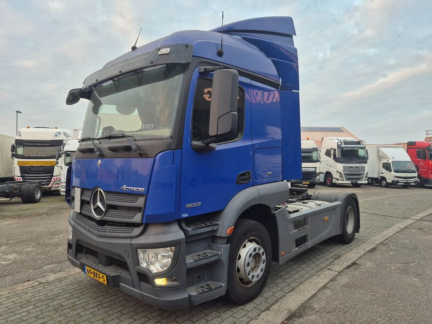 Mercedes-Benz Actros ACTROS 1833, Automaat, Mercedes-Benz, Diesel, Te koop