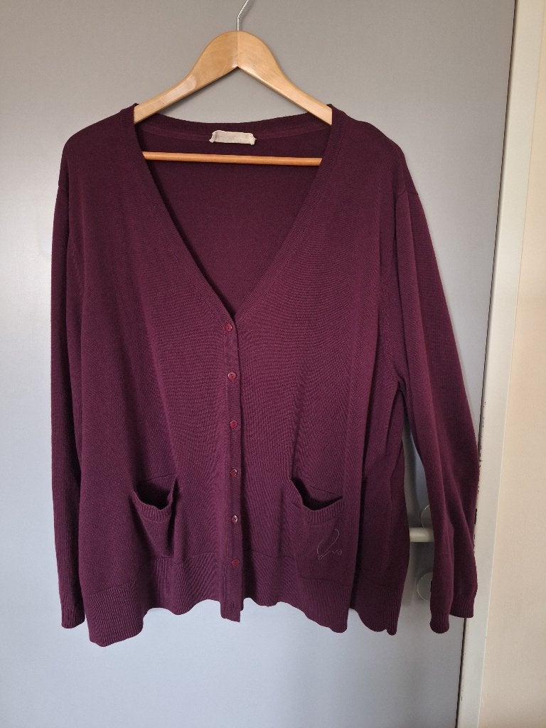 BORDEAU CARDIGAN ULLA POPKEN 50/52, Autres couleurs, Pull ou Veste, Enlèvement, Neuf