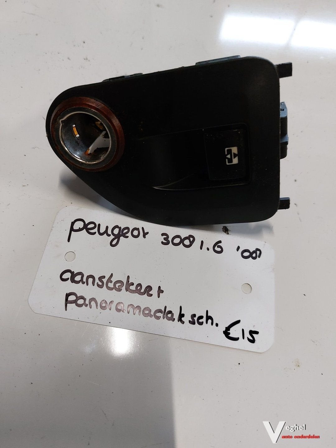 Peugeot 308 1.6B aansteker met panoramischdak schakelaar '08, Gebruikt, -, -, Ophalen of Verzenden