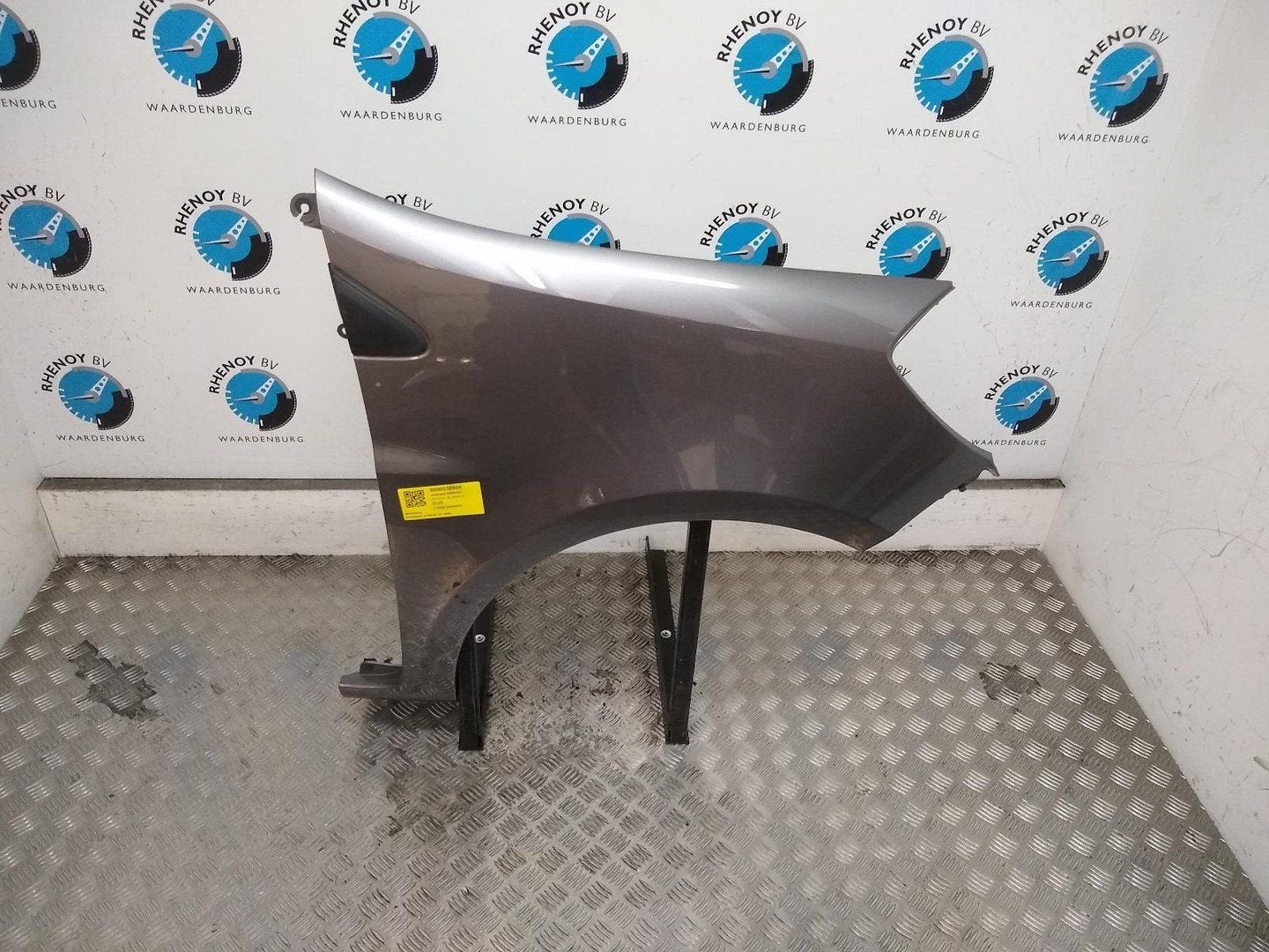 RENAULT CLIO VOORSCHERM R 2013, Ophalen of Verzenden, Gebruikt, Stiba lid
