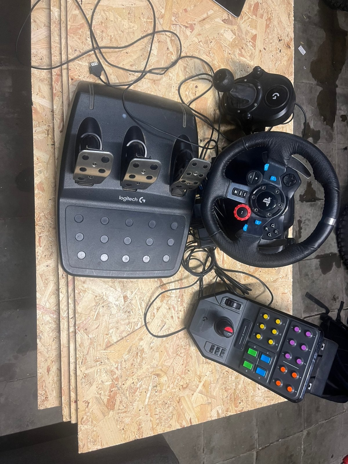 Logitech g29 + shifter en farming sim side panel, Games en Spelcomputers, Ophalen, Racestuur, Gebruikt, Force feedback