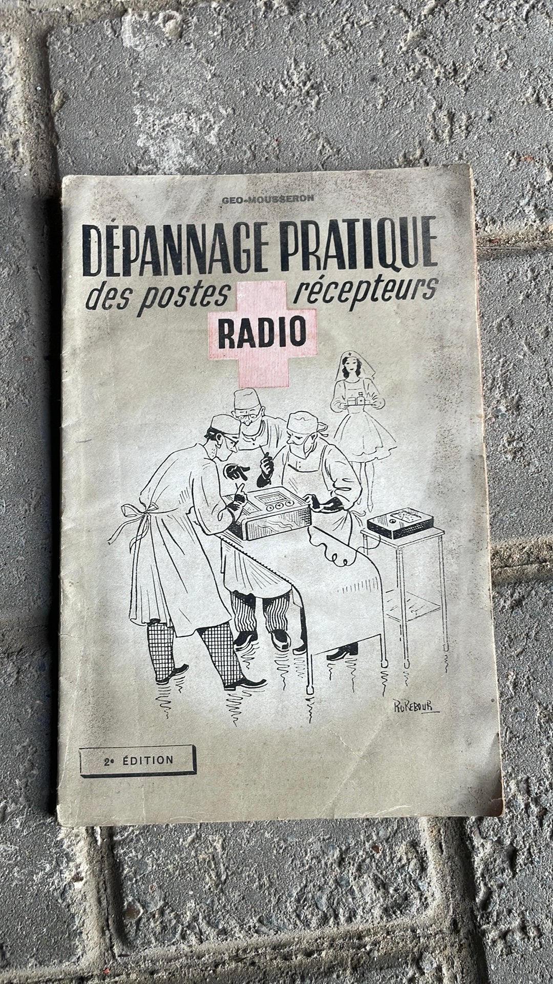 Boek over herstellen antieke radio, Ophalen of Verzenden