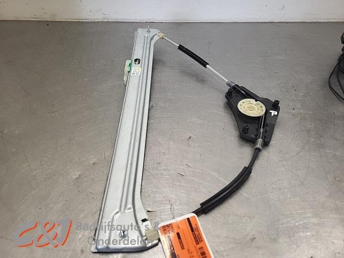 Mécanique vitre 2portes avant droite d'un Ford Transit Conn, Autos : Pièces & Accessoires, -, 3 mois de garantie, -, -