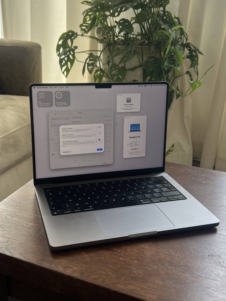 MacBook Pro 14”, 2021 met M1 Max-chip en 32 GB RAM, 32 GB, Autres tailles, 512 GB, Comme neuf