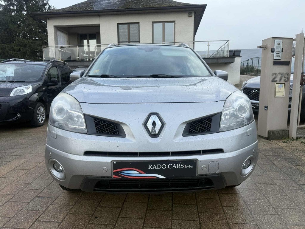 Renault Koleos 2000 cc dci van 2008, Koleos, Bedrijf, https://public.car-pass.be/vhr/931362c7-b2ae-4b3f-a384-3cc16b5b6102, Zilver of Grijs