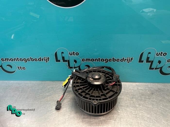 Moteur de ventilation chauffage d'un Lexus IS 200 (IS 200 99, -, 3 mois de garantie, Lexus, Utilisé