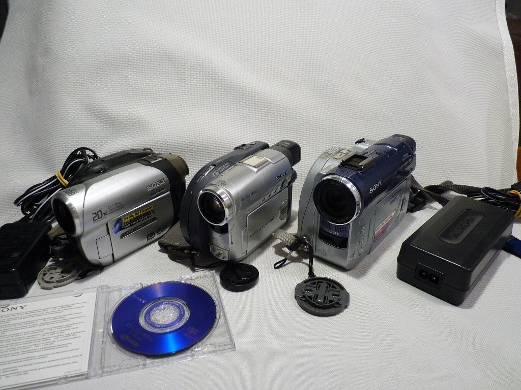Sony DCR-DVD92E, DCR-DVD201E, DCR-DVD200E MiniDVD camera, TV, Hi-fi & Vidéo, Full HD, Enlèvement ou Envoi, Caméra, Comme neuf