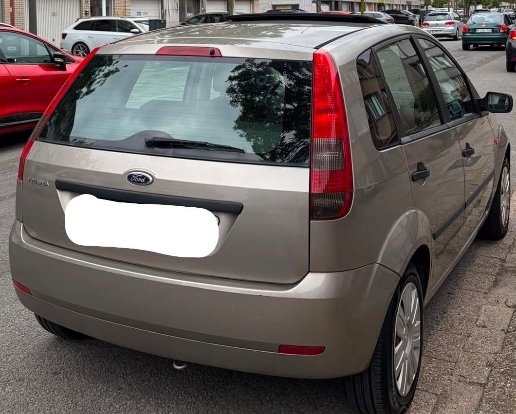 Ford Fiësta 1.4i benzine | Lage km | Open dak | Nette staat!, Voorwielaandrijving, Stof, Zwart, Beige