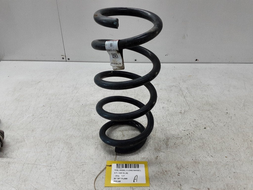 RESSORT DE SUSPENSION ARRIERE Tesla Model 3 (104447201E), Germany_Sales@tesla.com, Utilisé, Autres marques automobiles, Ludwig-Prandtl-Straße 27 - 29
12526  Berlin, DE