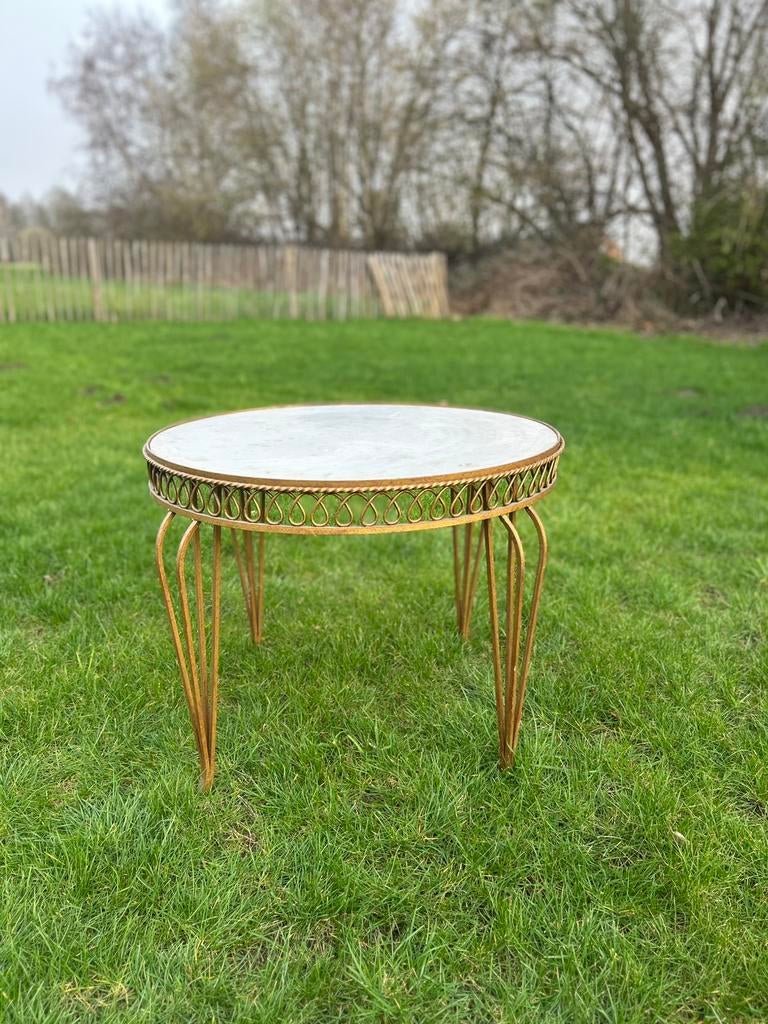 Salontafel, Ophalen