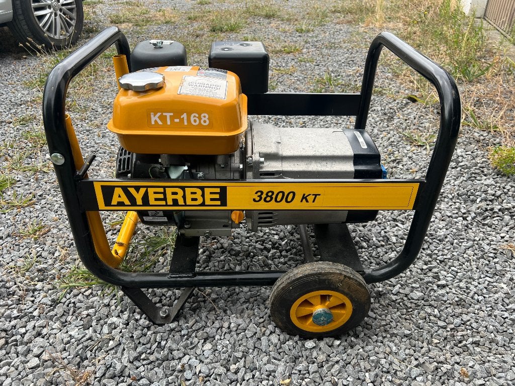 Générateur électrique de qualité quasi pas utilisé, Enlèvement, Utilisé, Essence