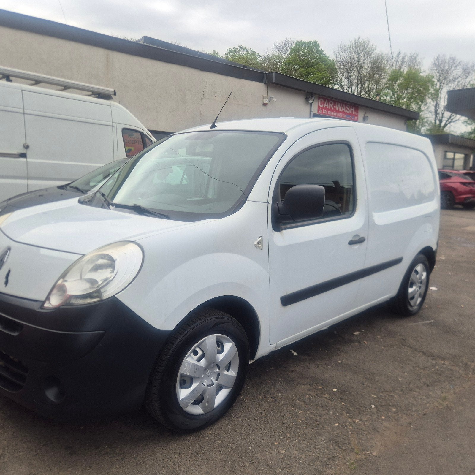 renault kangoo 1.5 dci 2012 clim 360000 km, Autos, Renault, Achat, 63 kW, Climatisation automatique, 2 places