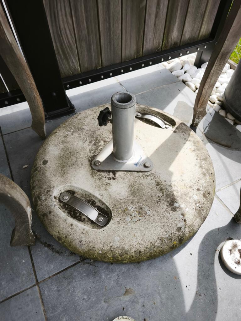 Parasol voet in beton, Enlèvement