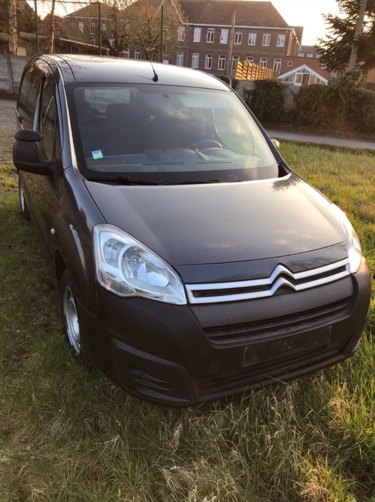 Citroen Berlingo 1.6 essence, Argent ou Gris, Achat, Euro 6, Boîte manuelle