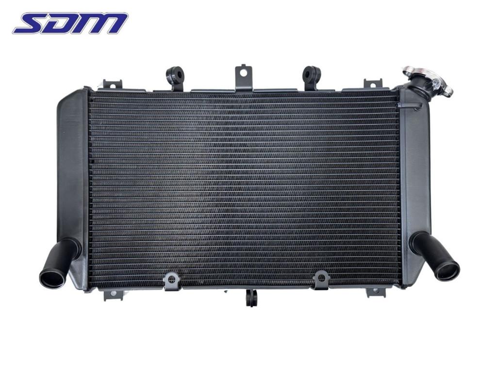 RADIATEUR EAU Kawasaki Z 900 2017-2019 (Z900 ZR900), Dhr. S. di Majo, Utilisé, Info@cama-motorparts.nl, P.J. Troelstraweg 8 8
3144 CX  MAASSLUIS, NL