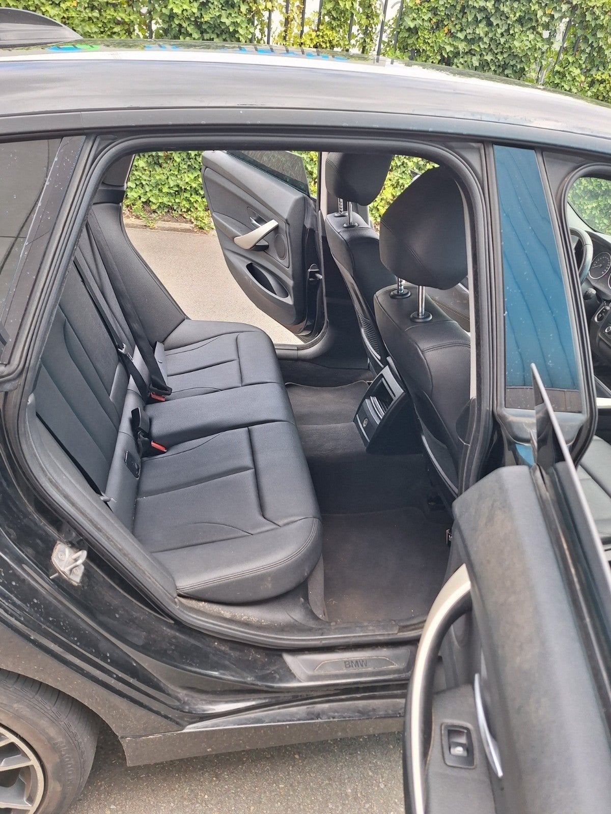 BMW 318D GT Euro6B 2015, Autos, Euro 6, Boîte manuelle, Noir, 5 portes