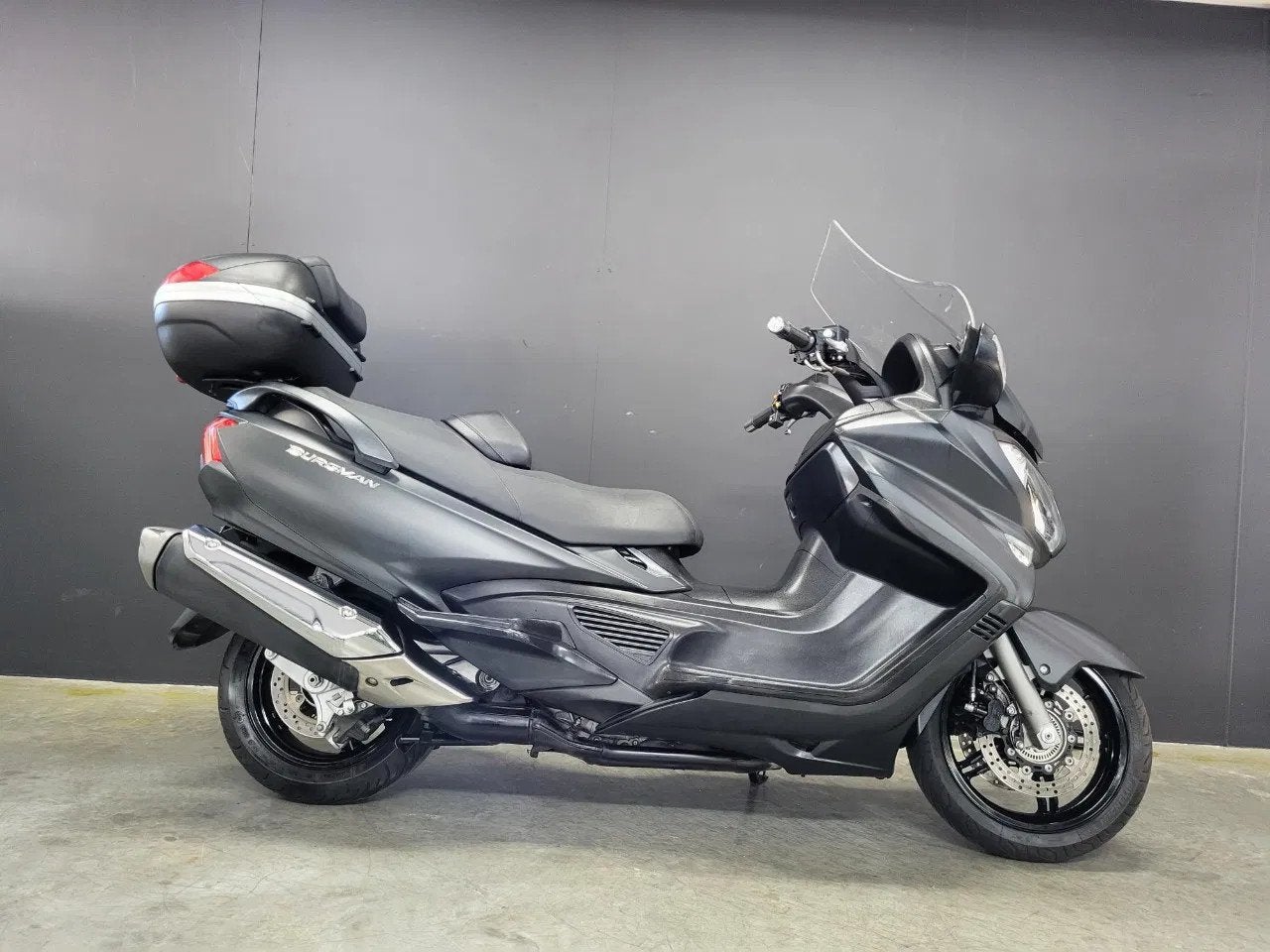 Suzuki AN 650 Burgman in mooie staat (bj 2015), Motoren, Motoren | Suzuki, Scooter, Bedrijf, Meer dan 35 kW, 650 cc