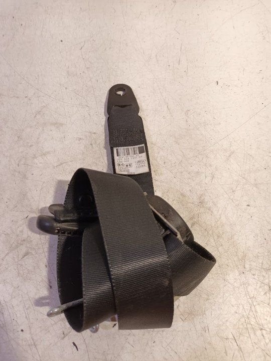 Veiligheidsgordel links voor Ford Kuga, Onderdelen@venauto.nl, Van der Ven Autorecycling B.V., Gebruikt, Ettenseweg 76, 4706 PB Roosendaal, The Netherlands