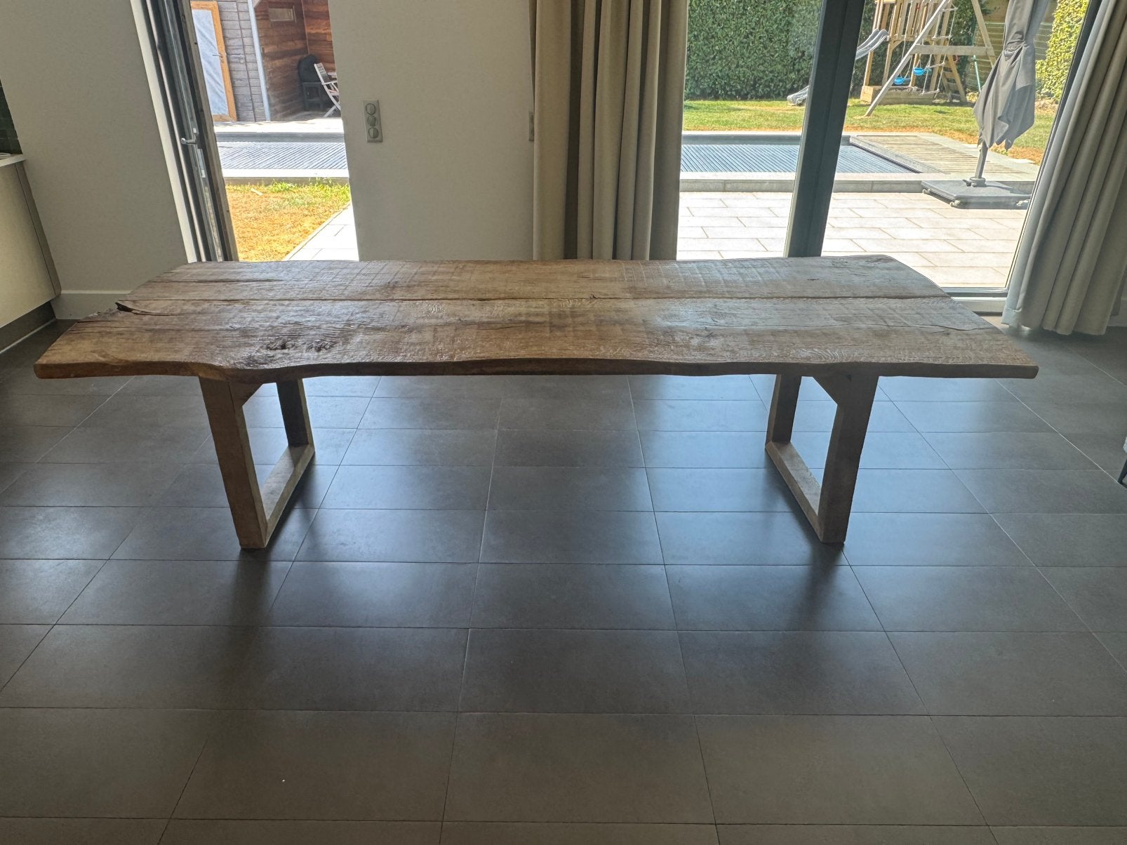 Eettafel in echt ruw massief eikenhout, Ophalen, Zo goed als nieuw, Eikenhout