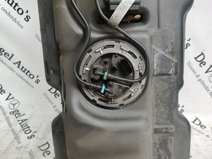 Tank van een Mercedes Vito, Gebruikt, -, Ophalen of Verzenden, -
