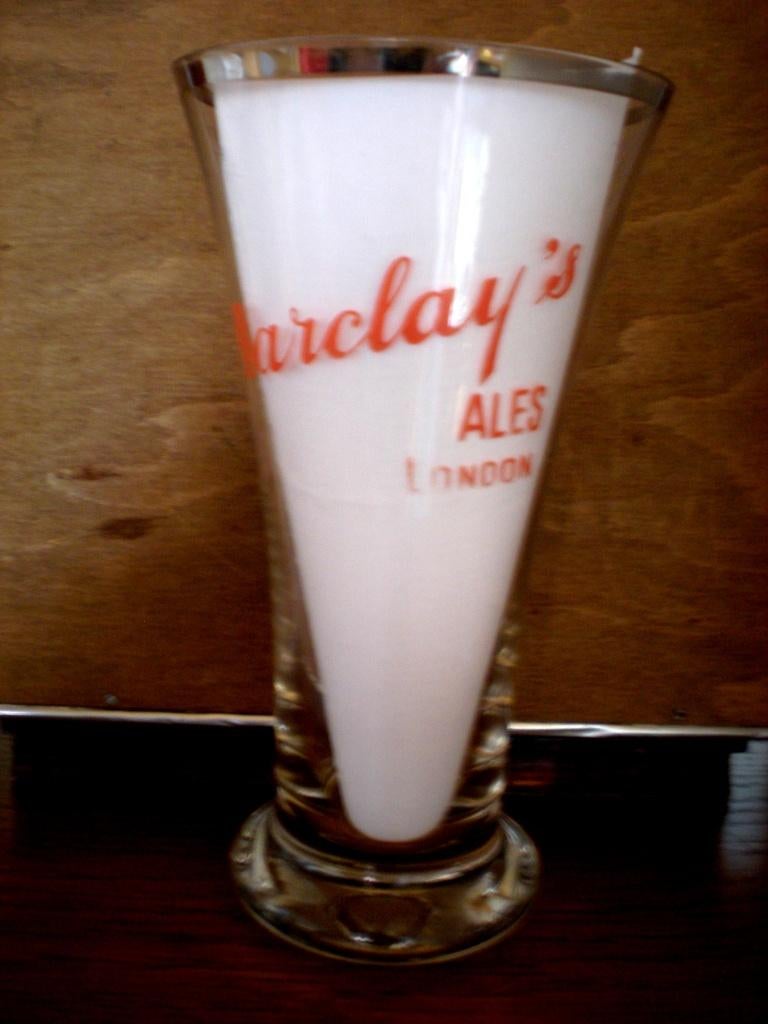 Barclay's ales London, Verzamelen, Ophalen of Verzenden, Zo goed als nieuw, Glas of Glazen