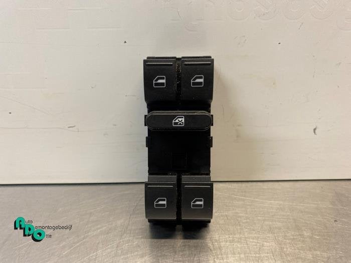 Commutateur vitre électrique d'un Seat Leon (Leon 09-), -, 3 mois de garantie, Utilisé, -